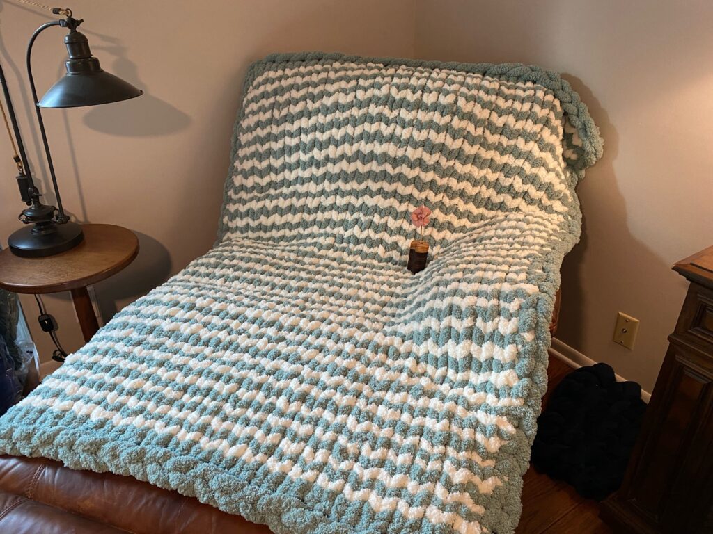 Alpine Frost Chunky Throw
